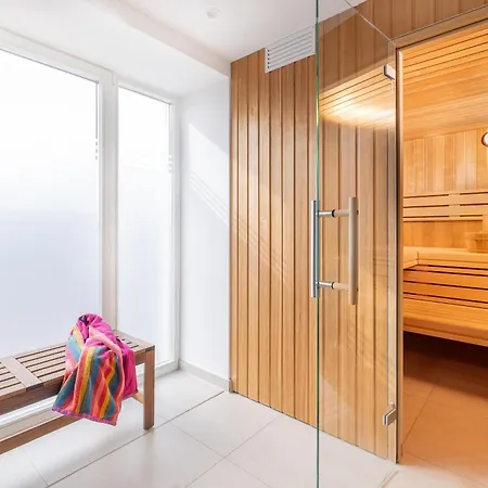 Prora - Helles 2 Schlafzimmer Apartment Mit Meerblick, Grill, Gemeinschaftssauna, E-Ladesaeule Und Strandkorb Am Strand - Duenenblick Binz