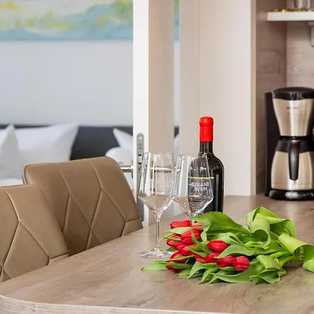 Apartmán Prora - Helles 2 Schlafzimmer Apartment Mit Meerblick, Grill, Gemeinschaftssauna, E-Ladesaeule Und Strandkorb Am Strand - Duenenblick Binz