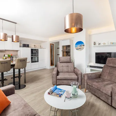 Prora - Helles 2 Schlafzimmer Apartment Mit Meerblick, Grill, Gemeinschaftssauna, E-Ladesaeule Und Strandkorb Am Strand - Duenenblick *