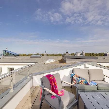Prora - Helles 2 Schlafzimmer Apartment Mit Meerblick, Grill, Gemeinschaftssauna, E-Ladesaeule Und Strandkorb Am Strand - Duenenblick Binz
